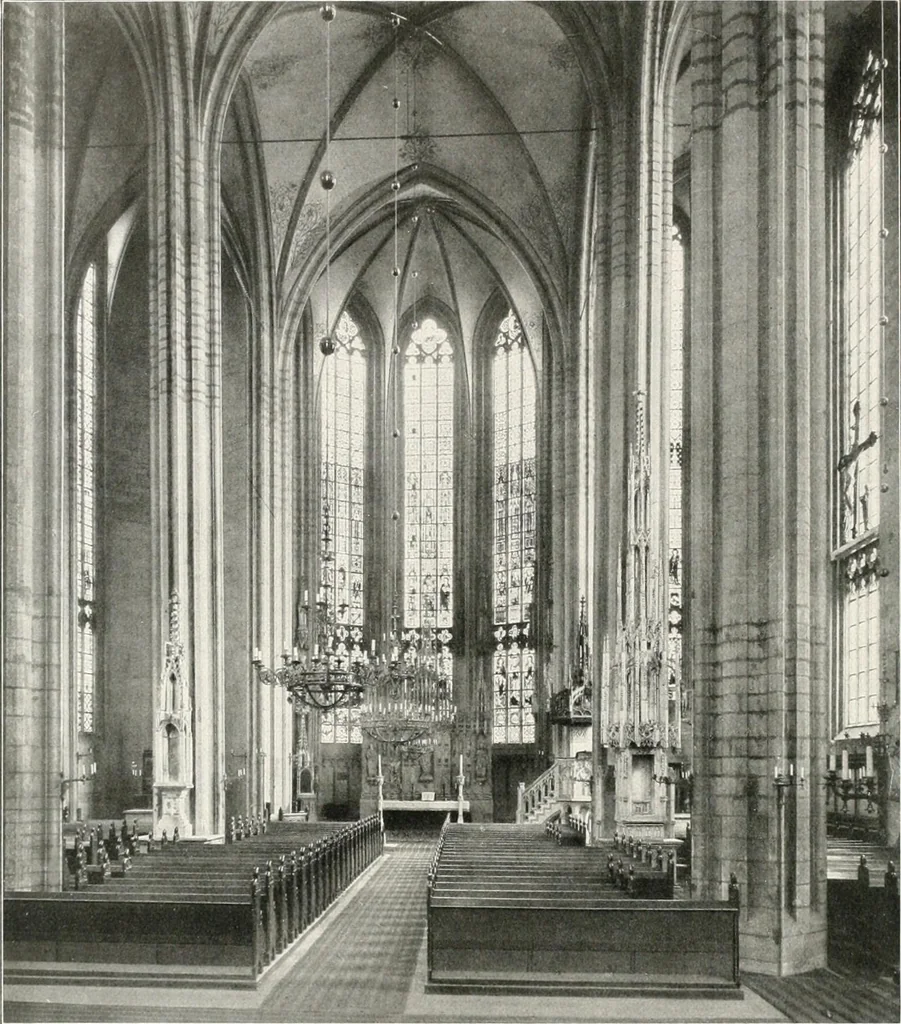 An illustration from Deutsche Baukunst des Mittelalters und der Renaissance : Old German architecture: Ancienne architecture Allemande, 1920, leaf 205