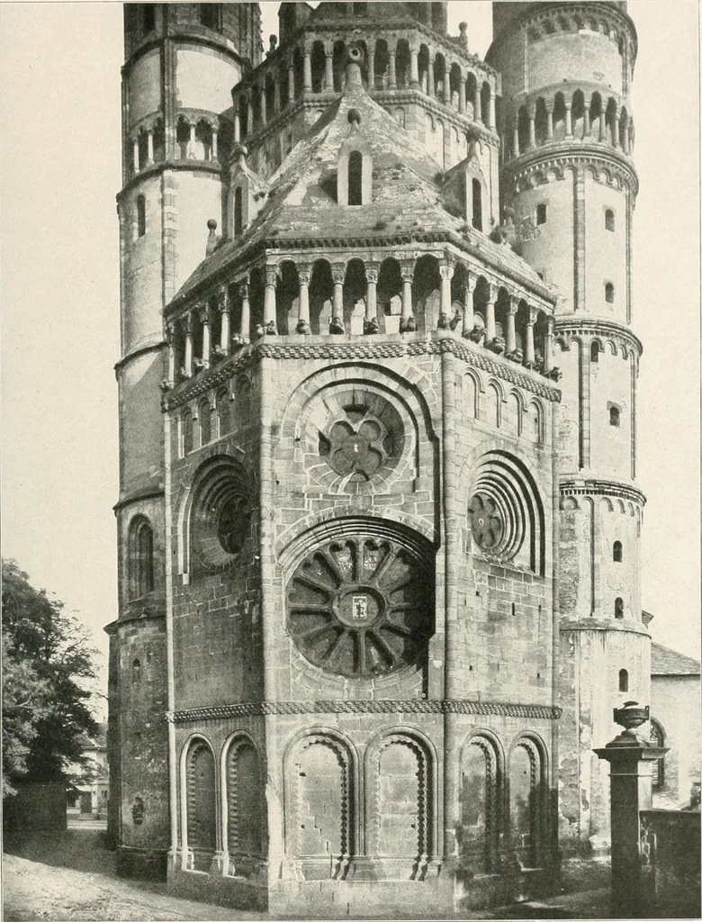 An illustration from Deutsche Baukunst des Mittelalters und der Renaissance : Old German architecture: Ancienne architecture Allemande, 1920, leaf 62