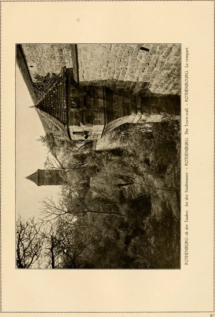 An illustration from Deutsche Baukunst des Mittelalters und der Renaissance = old German architecture, 1922, leaf 112