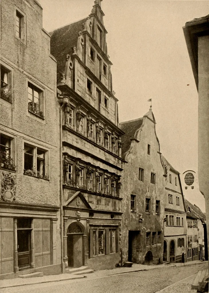 An illustration from Deutsche Baukunst des Mittelalters und der Renaissance = old German architecture, 1922, leaf 121