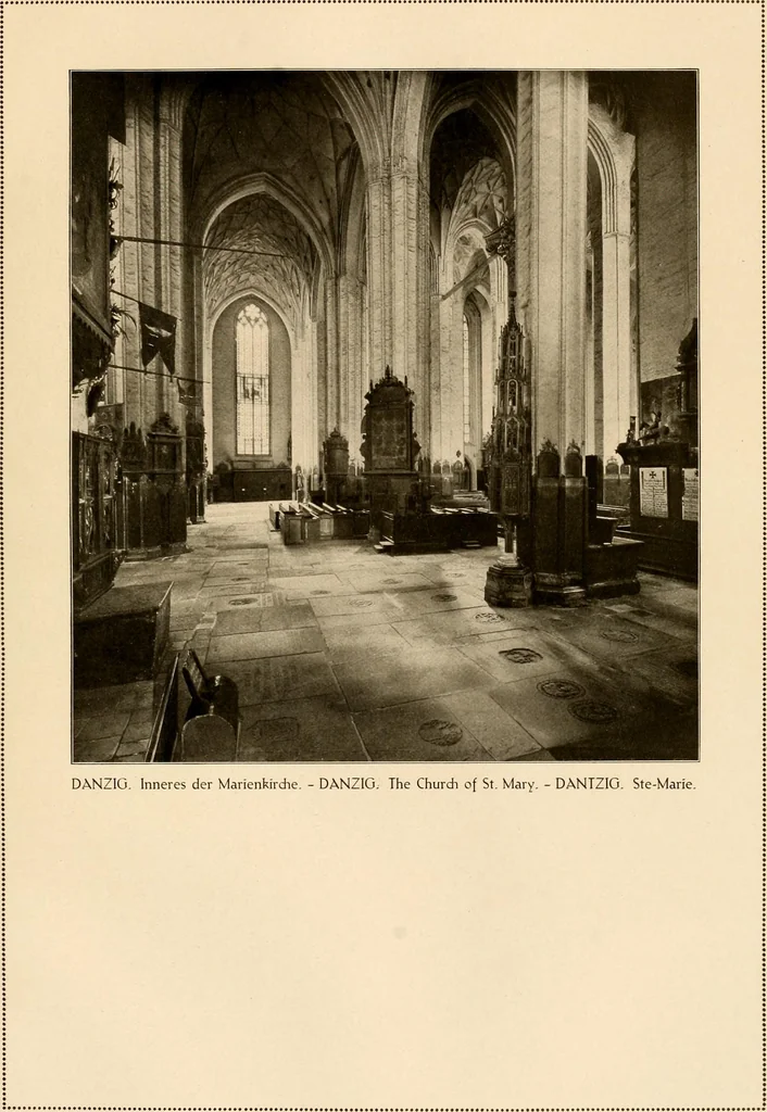 An illustration from Deutsche Baukunst des Mittelalters und der Renaissance = old German architecture, 1922, leaf 150