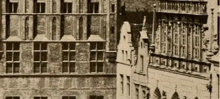 An illustration from Deutsche Baukunst des Mittelalters und der Renaissance = old German architecture, 1922, leaf 151
