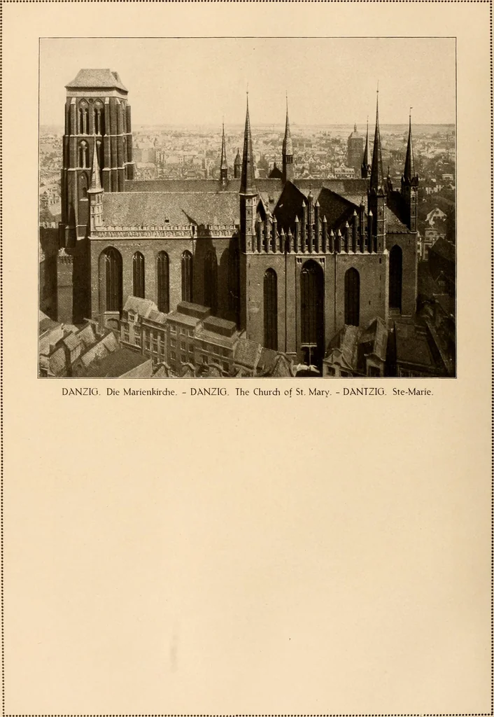 An illustration from Deutsche Baukunst des Mittelalters und der Renaissance = old German architecture, 1922, leaf 153