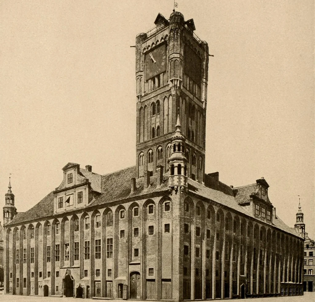 An illustration from Deutsche Baukunst des Mittelalters und der Renaissance = old German architecture, 1922, leaf 155