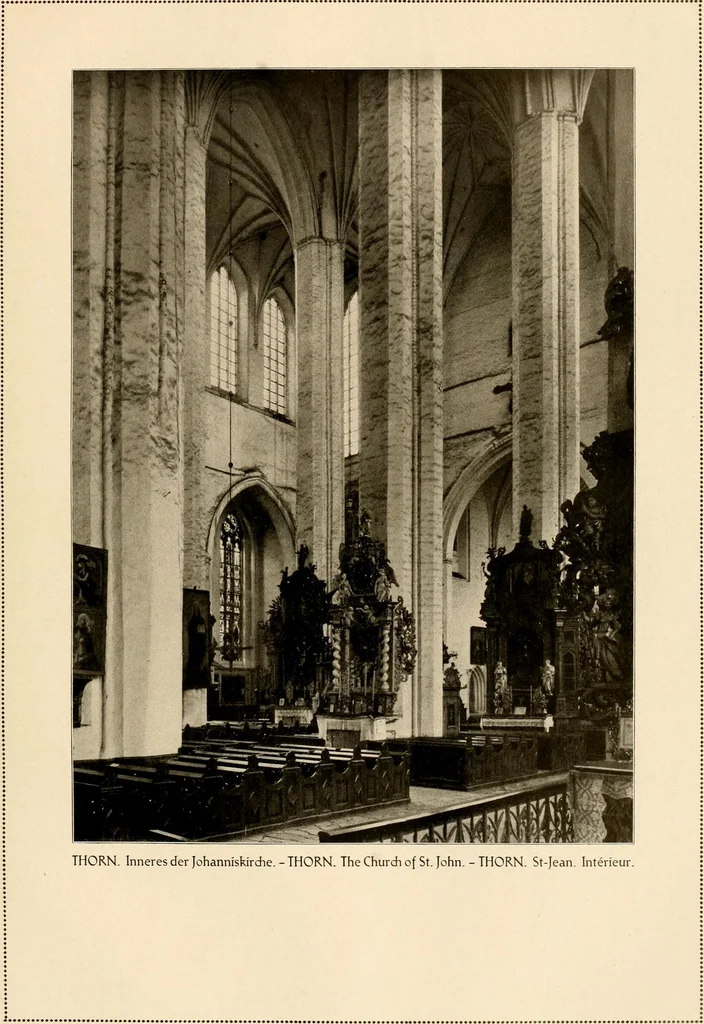 An illustration from Deutsche Baukunst des Mittelalters und der Renaissance = old German architecture, 1922, leaf 156