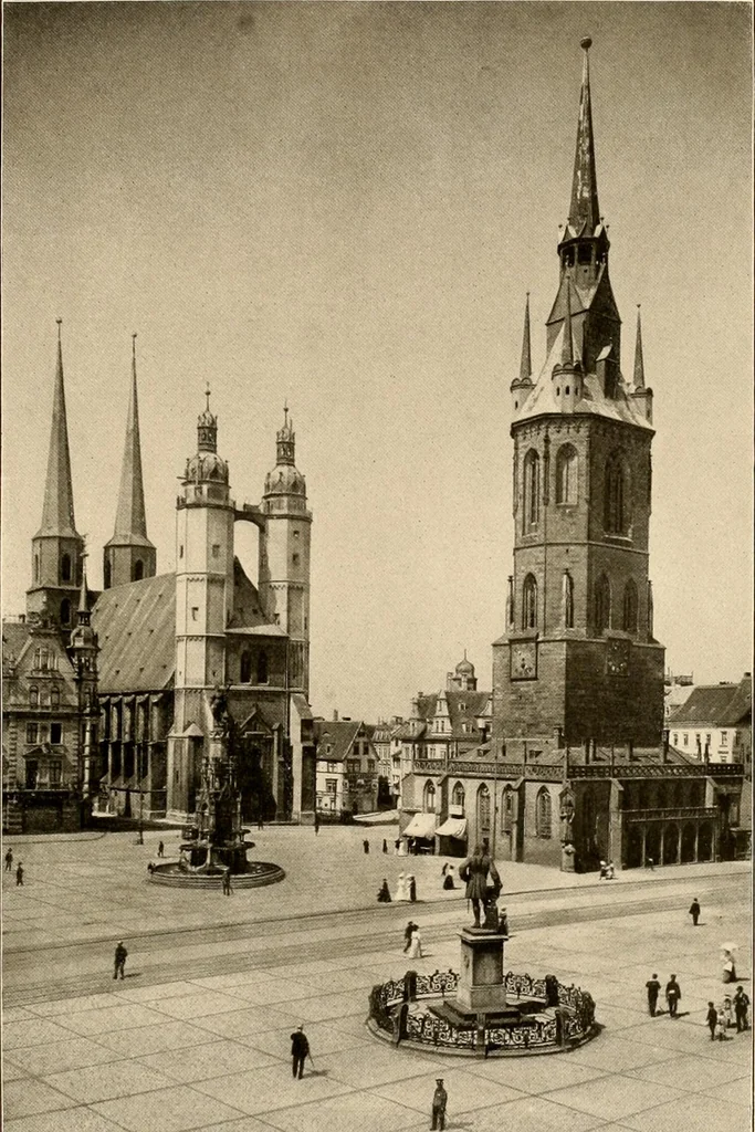 An illustration from Deutsche Baukunst des Mittelalters und der Renaissance = old German architecture, 1922, leaf 182