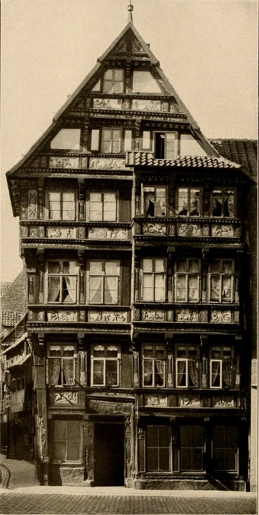 An illustration from Deutsche Baukunst des Mittelalters und der Renaissance = old German architecture, 1922, leaf 193