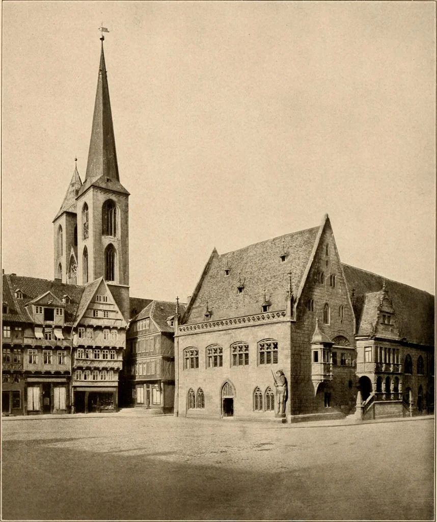 An illustration from Deutsche Baukunst des Mittelalters und der Renaissance = old German architecture, 1922, leaf 207