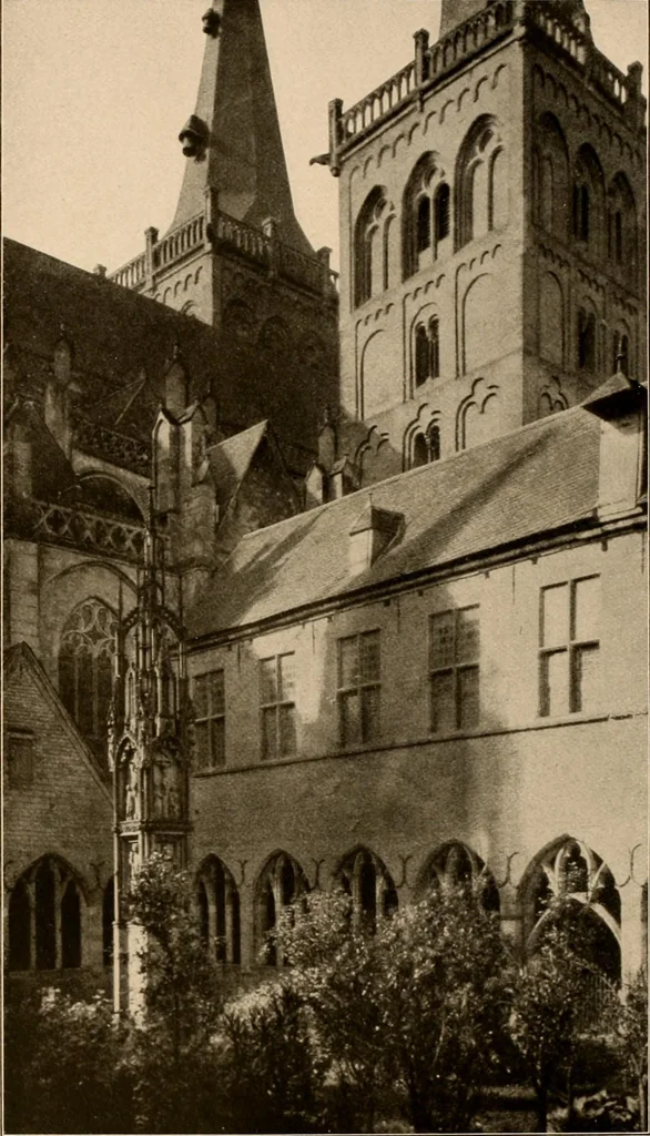 An illustration from Deutsche Baukunst des Mittelalters und der Renaissance = old German architecture, 1922, leaf 21