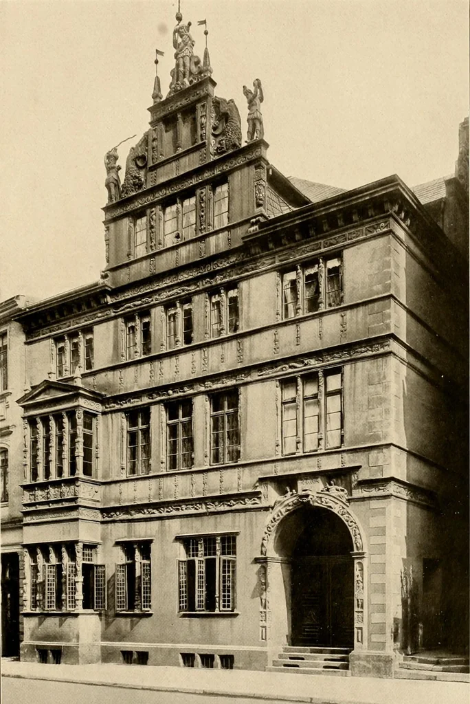 An illustration from Deutsche Baukunst des Mittelalters und der Renaissance = old German architecture, 1922, leaf 214
