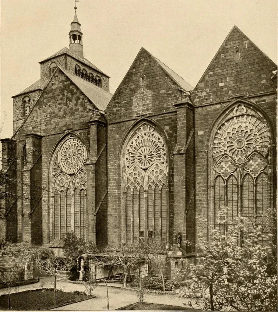 An illustration from Deutsche Baukunst des Mittelalters und der Renaissance = old German architecture, 1922, leaf 224