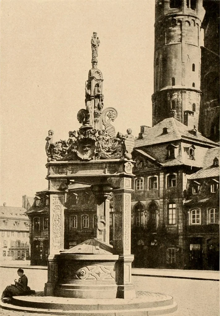 An illustration from Deutsche Baukunst des Mittelalters und der Renaissance = old German architecture, 1922, leaf 39