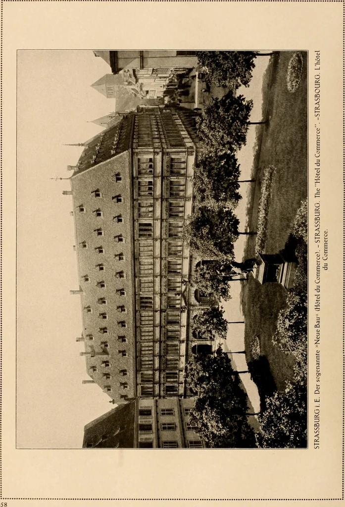 An illustration from Deutsche Baukunst des Mittelalters und der Renaissance = old German architecture, 1922, leaf 83