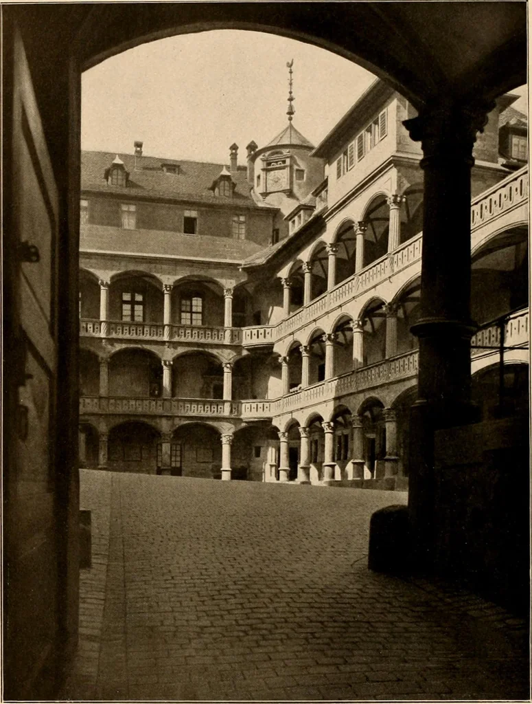 An illustration from Deutsche Baukunst des Mittelalters und der Renaissance = old German architecture, 1922, leaf 87