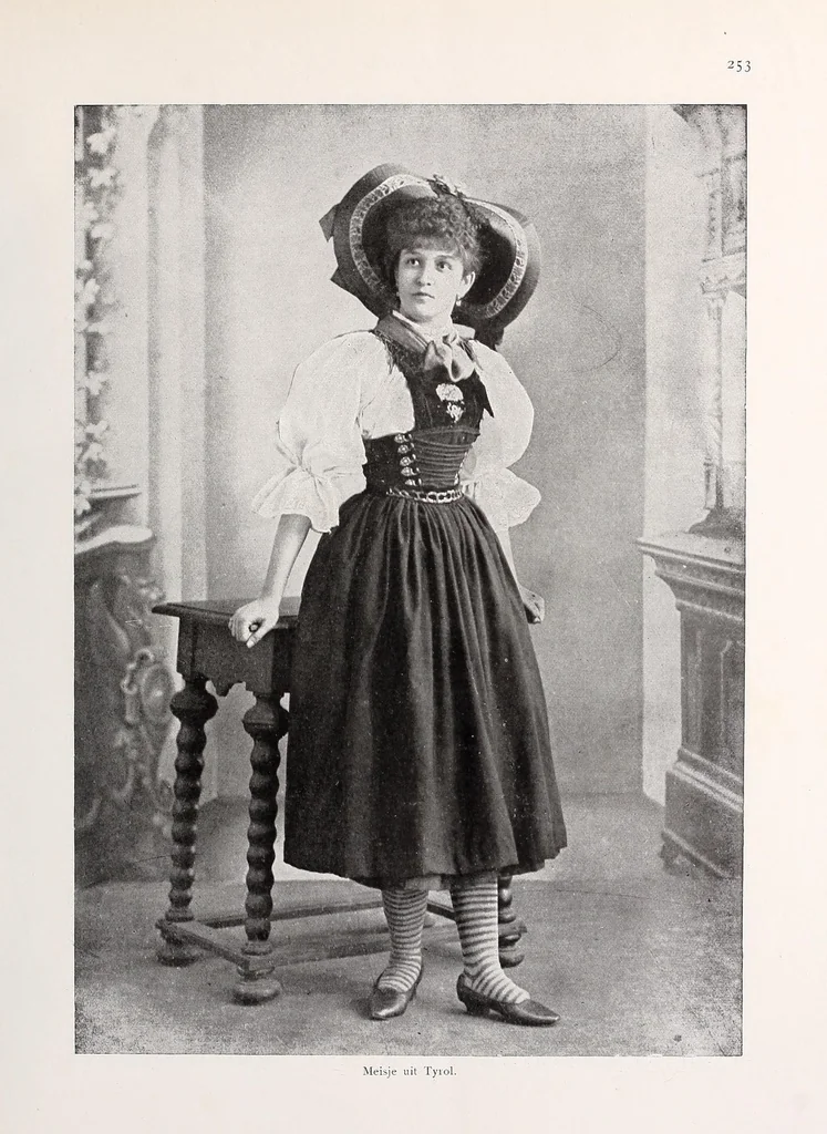 An illustration from De Volken der aarde, 1903, leaf 273