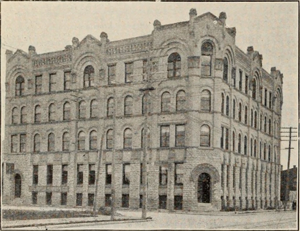An illustration from Style (1904), 1904, leaf 697