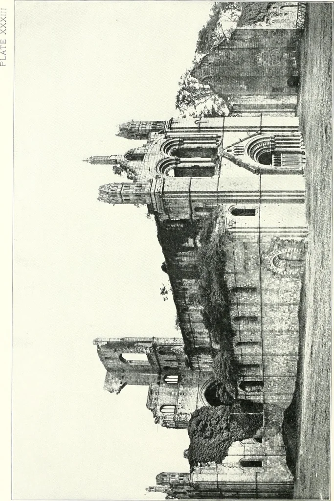 An illustration from A dictionary of architecture and building : biographical, historical, and descriptive, 1902, leaf 525
