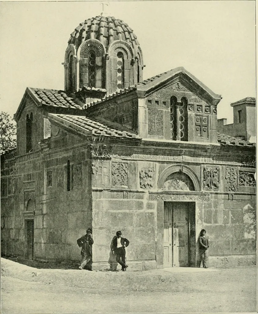 An illustration from A dictionary of architecture and building : biographical, historical, and descriptive, 1902, leaf 199