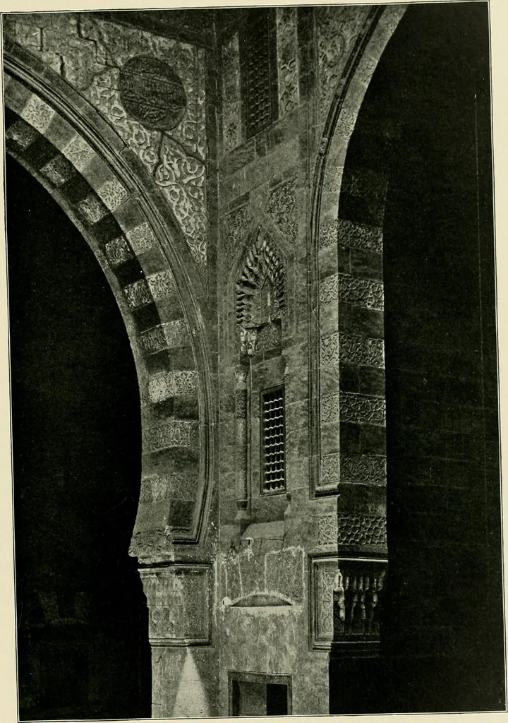 An illustration from A dictionary of architecture and building : biographical, historical, and descriptive, 1902, leaf 561