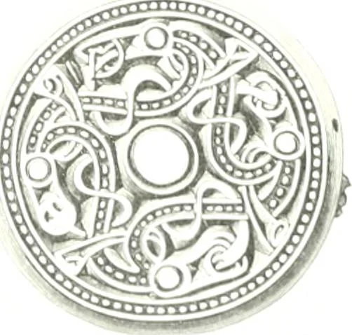 An illustration from Die altgermanische Thierornamentik : typologische Studie über germanische Metallgegenstände aus dem IV. bis IX. Jahrhundert, nebst einer Studie über irische Ornamentik, 1904, leaf 292