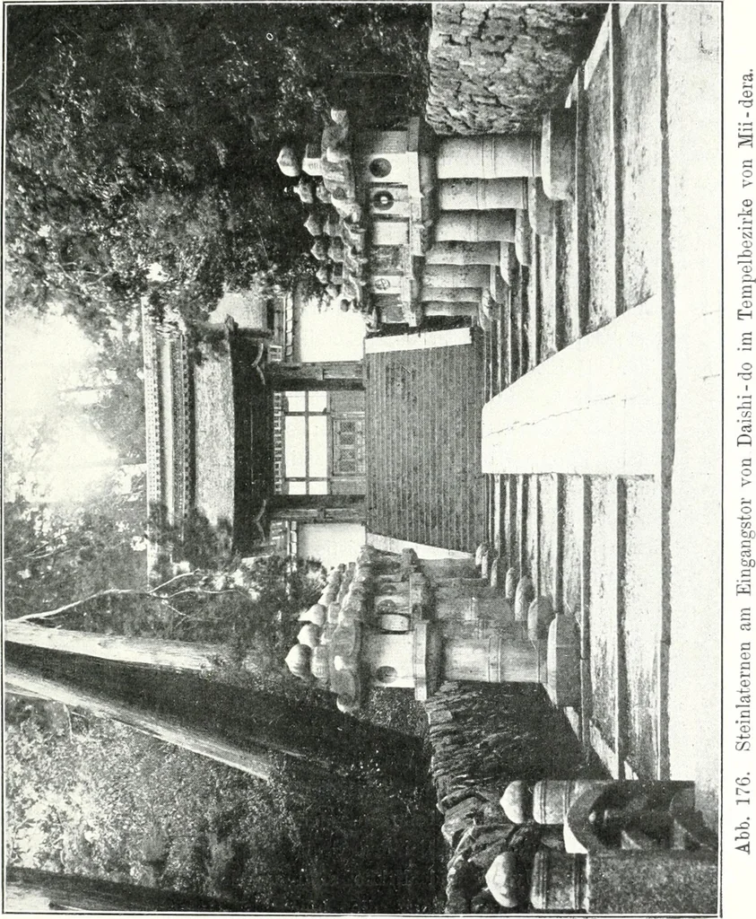 An illustration from Die Architektur der Kultbauten Japans, 1907, leaf 119