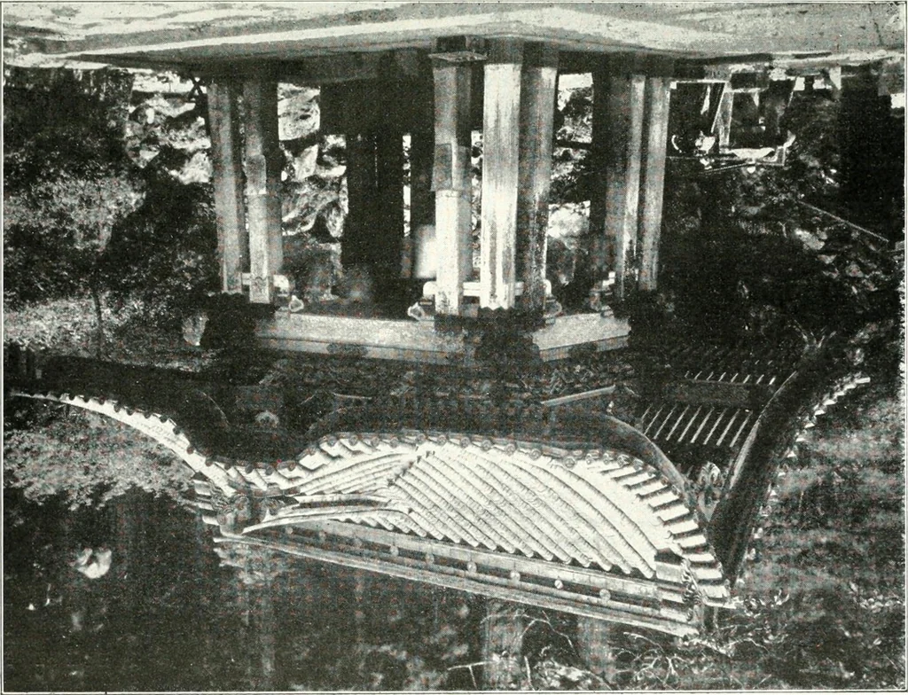 An illustration from Die Architektur der Kultbauten Japans, 1907, leaf 178