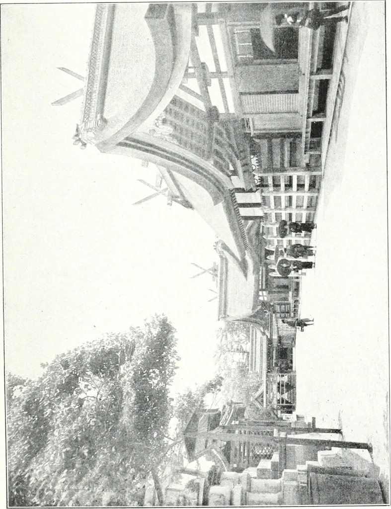 An illustration from Die Architektur der Kultbauten Japans, 1907, leaf 205