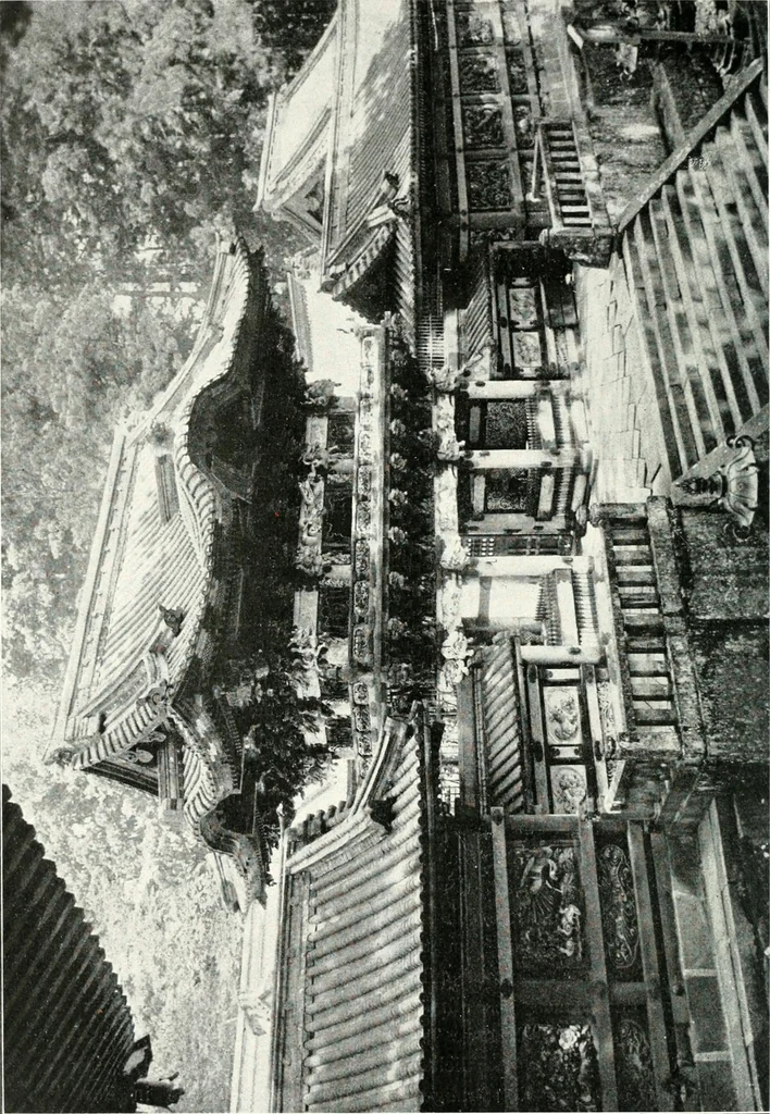 An illustration from Die Architektur der Kultbauten Japans, 1907, leaf 258