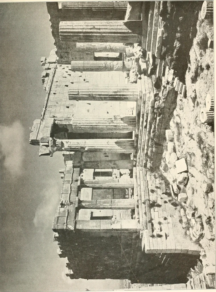An illustration from Die Baukunst des Altertums, 1910, leaf 117