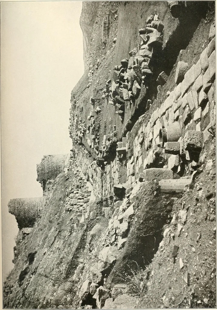 An illustration from Die Baukunst des Altertums, 1910, leaf 309
