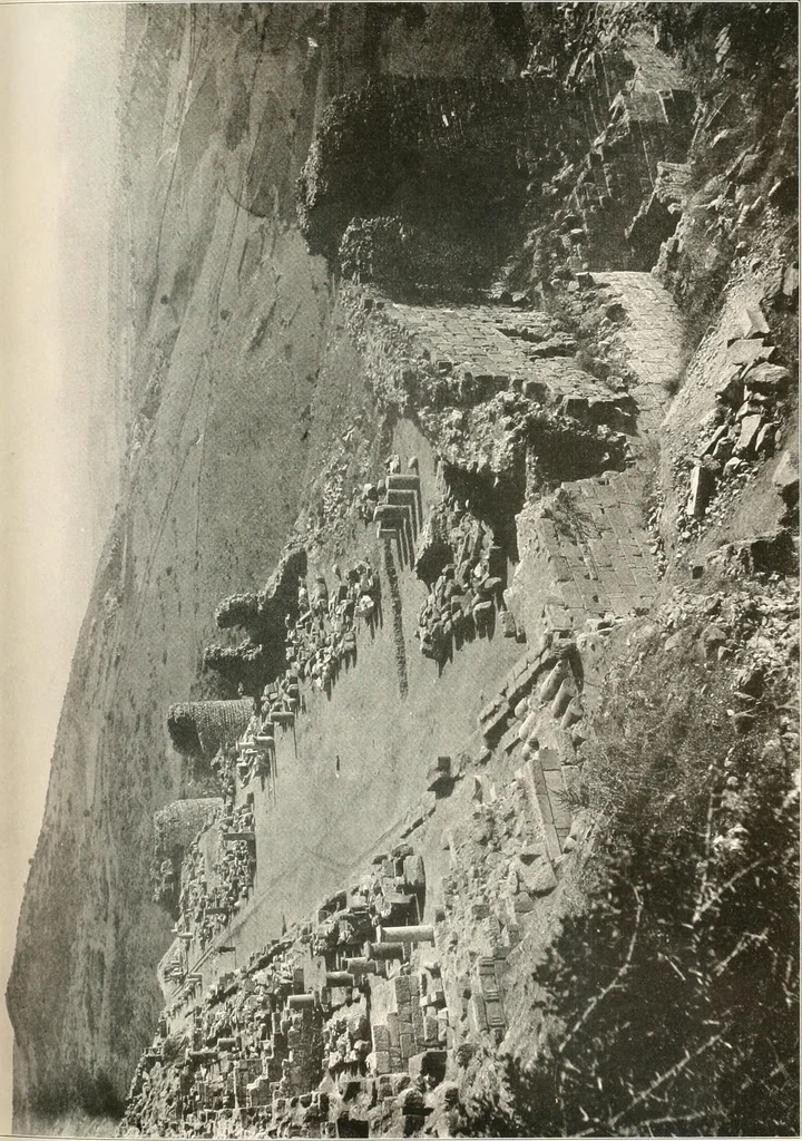 An illustration from Die Baukunst des Altertums, 1910, leaf 313
