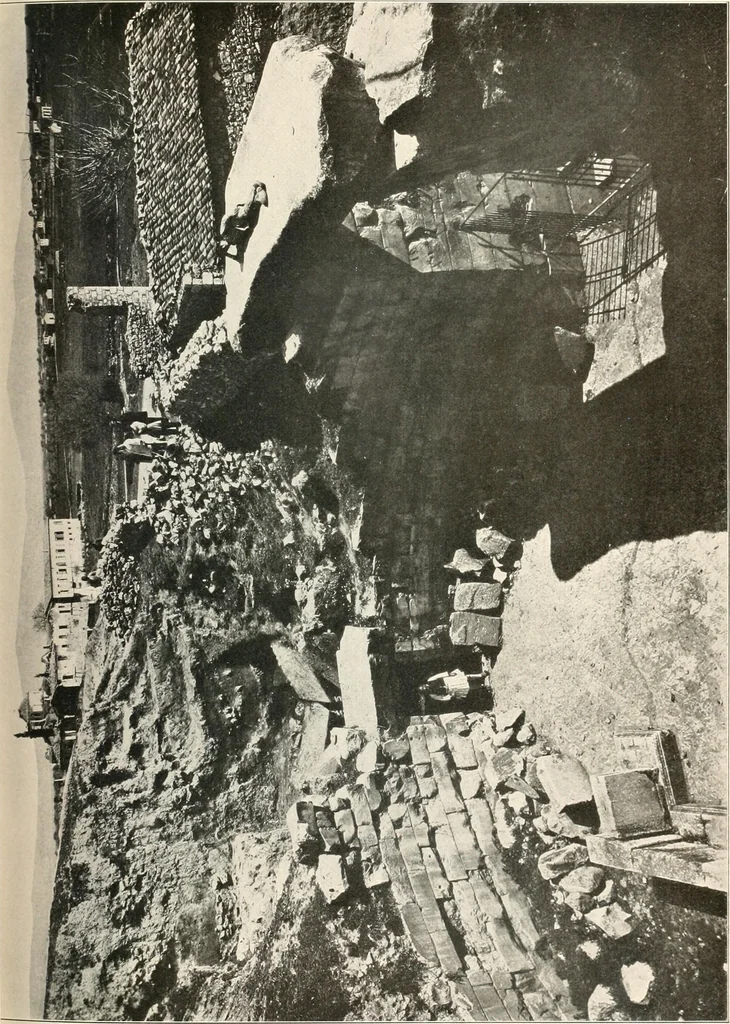 An illustration from Die Baukunst des Altertums, 1910, leaf 467