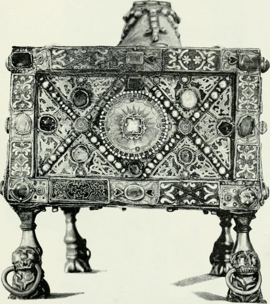 An illustration from Die byzantinischen Zellenschmelze der Sammlung Alex. von Swenigorodskoï und das darüber veröffentlichte Prachtwerk. Archäologisch-kunstgeschichtliche Studie, 1896, leaf 469