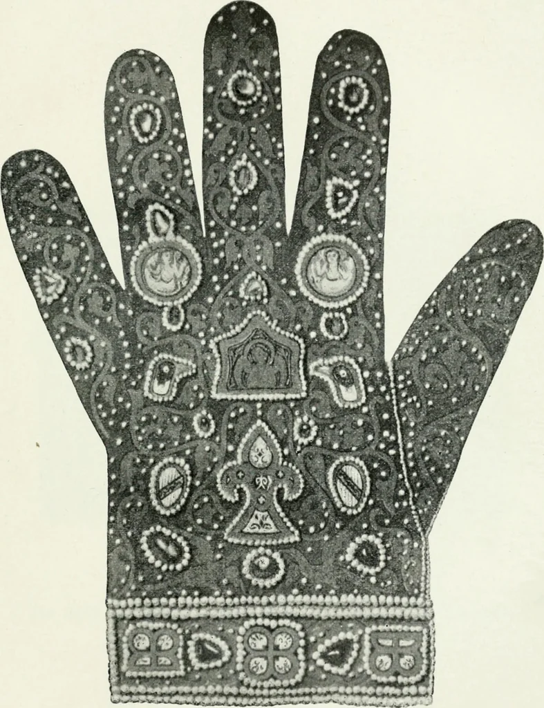 An illustration from Die byzantinischen Zellenschmelze der Sammlung Alex. von Swenigorodskoï und das darüber veröffentlichte Prachtwerk. Archäologisch-kunstgeschichtliche Studie, 1896, leaf 501