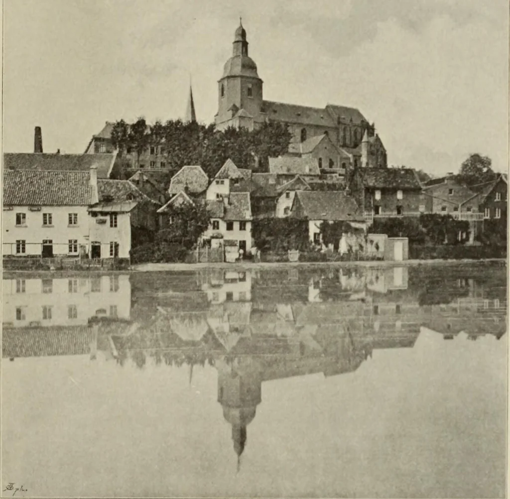 An illustration from Die Kunstdenkmaler der Stadte und Kreise Gladbach und Krefeld, 1896, leaf 529