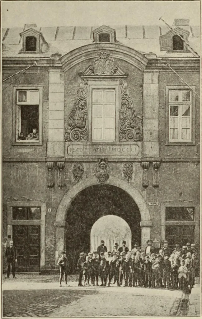 An illustration from Die Kunstdenkmaler der Stadte und Kreise Gladbach und Krefeld, 1896, leaf 77