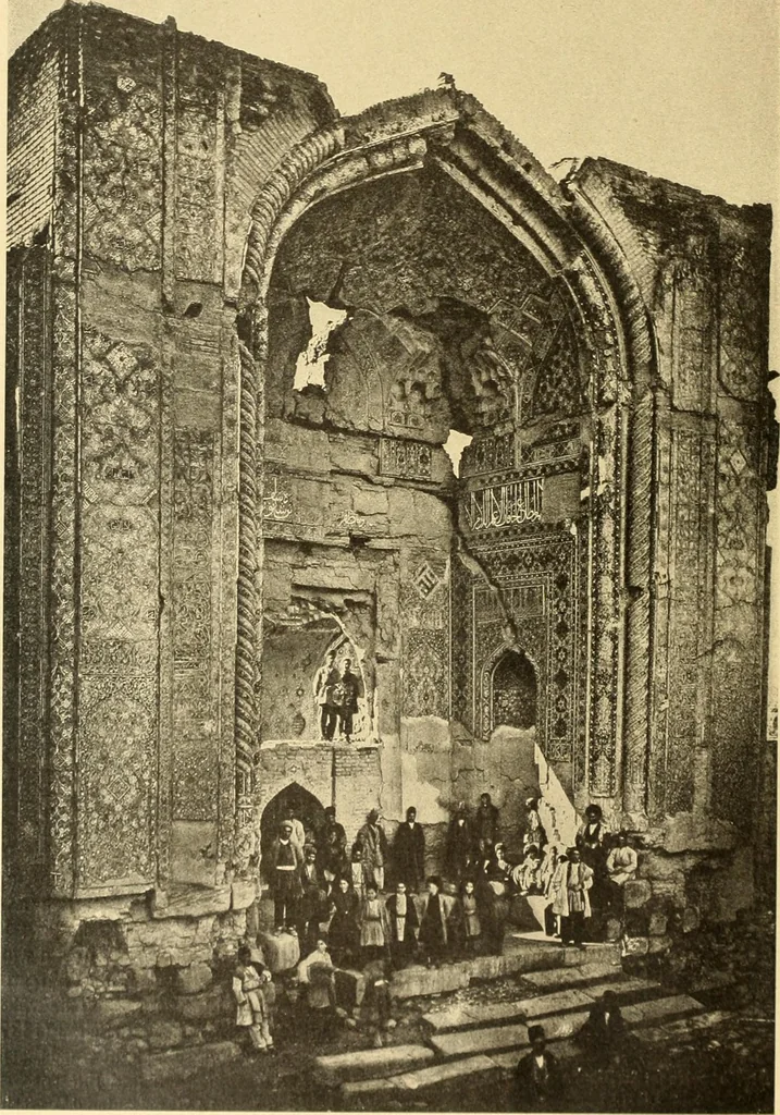 An illustration from Die Kunst der islamischen Volker, 1917, leaf 125