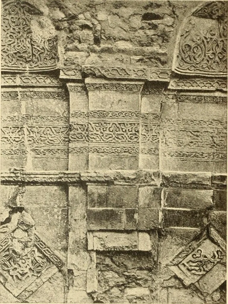 An illustration from Die Kunst der islamischen Volker, 1917, leaf 85