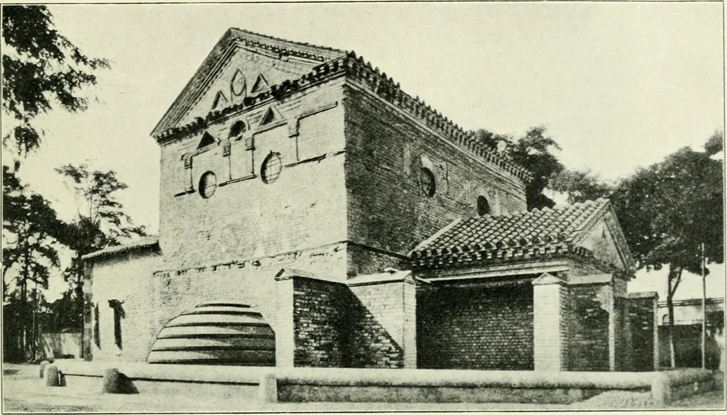 An illustration from Die älteste Kunst, insbesondere di Baukunst, der Germanen, 1909, leaf 315