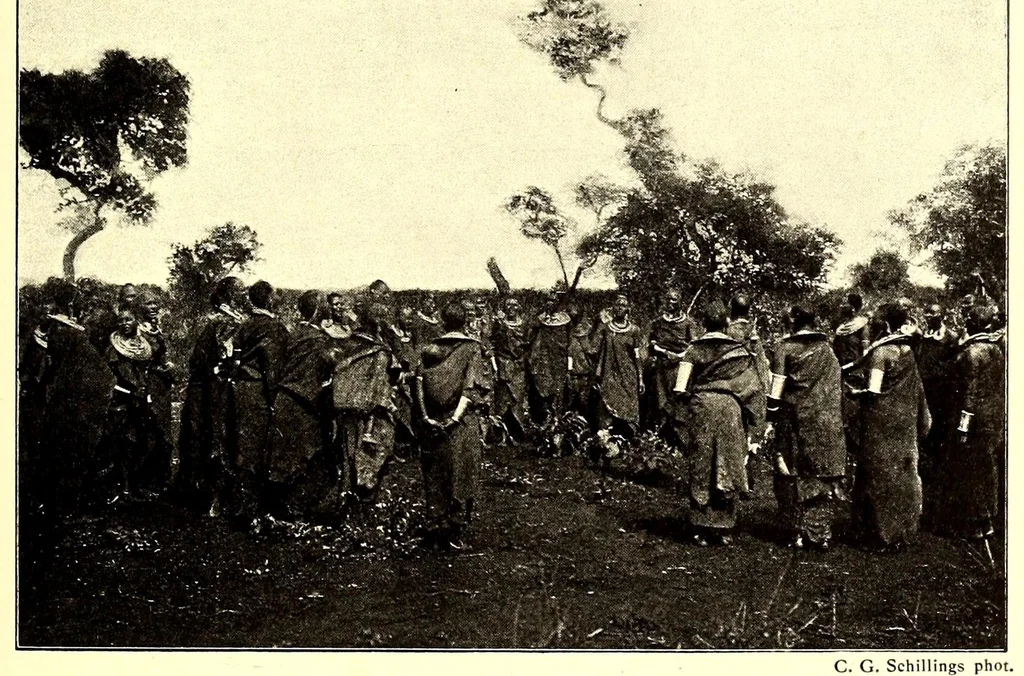 An illustration from Die Masai. Ethnographische Monographie eines ostafrikanischen Semitenvolkes, 1910, leaf 97