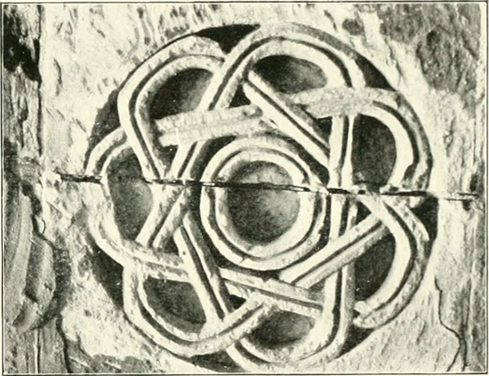 An illustration from Die Ornamente der Hakim- und Ashar-Moschee; Materialien zur Geschichte der älteren Kunst des Islam, 1912, leaf 112