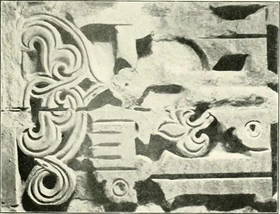 An illustration from Die Ornamente der Hakim- und Ashar-Moschee; Materialien zur Geschichte der älteren Kunst des Islam, 1912, leaf 112