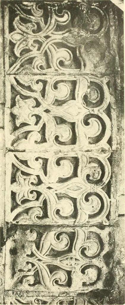 An illustration from Die Ornamente der Hakim- und Ashar-Moschee; Materialien zur Geschichte der älteren Kunst des Islam, 1912, leaf 94
