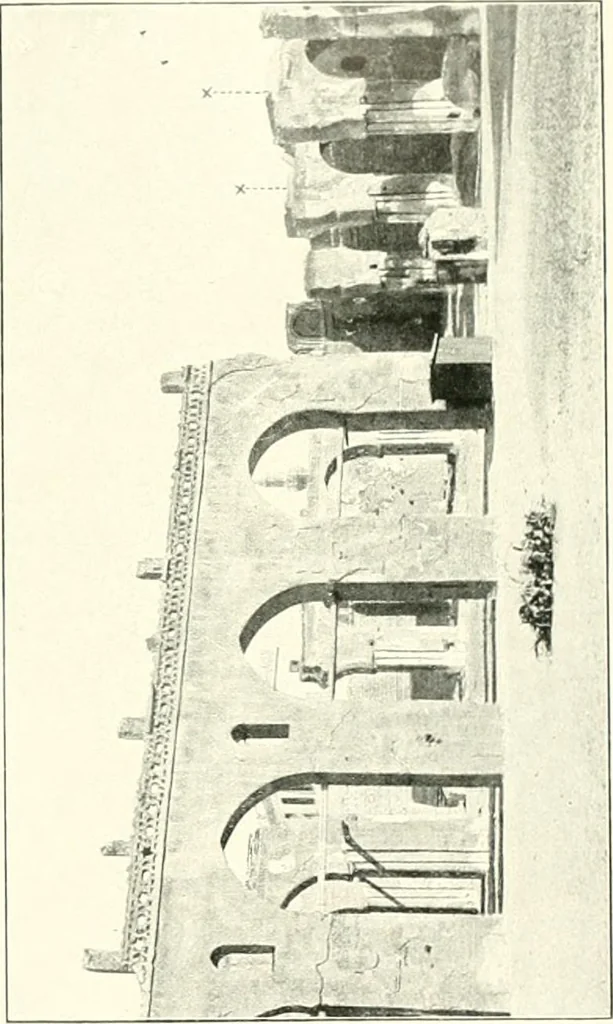 An illustration from Die Ornamente der Hakim- und Ashar-Moschee; Materialien zur Geschichte der älteren Kunst des Islam, 1912, leaf 96