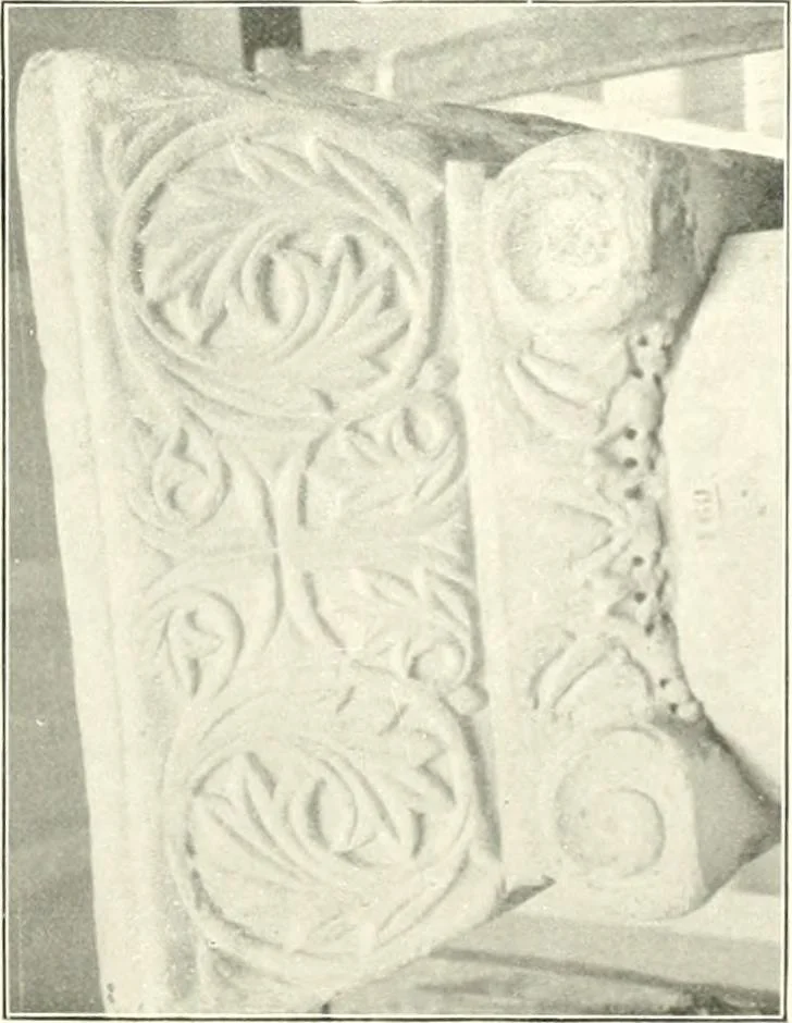 An illustration from Die Ornamente der Hakim- und Ashar-Moschee; Materialien zur Geschichte der älteren Kunst des Islam, 1912, leaf 98