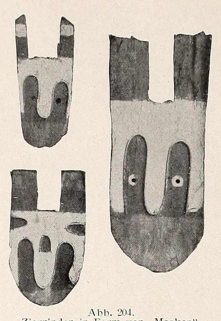 An illustration from Die Pangwe; völkerkundliche Monographie eines westafrikanischen Negerstammes; Ergebnisse der Lübecker Pangwe-expedition 1907-1909 und früherer Forschungen 1904-1907, 1913, leaf 322