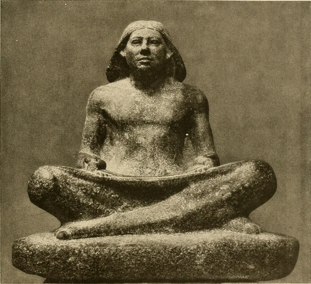 An illustration from Die Plastik der Ägypter, 1922, leaf 104