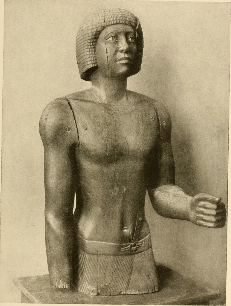 An illustration from Die Plastik der Ägypter, 1922, leaf 108
