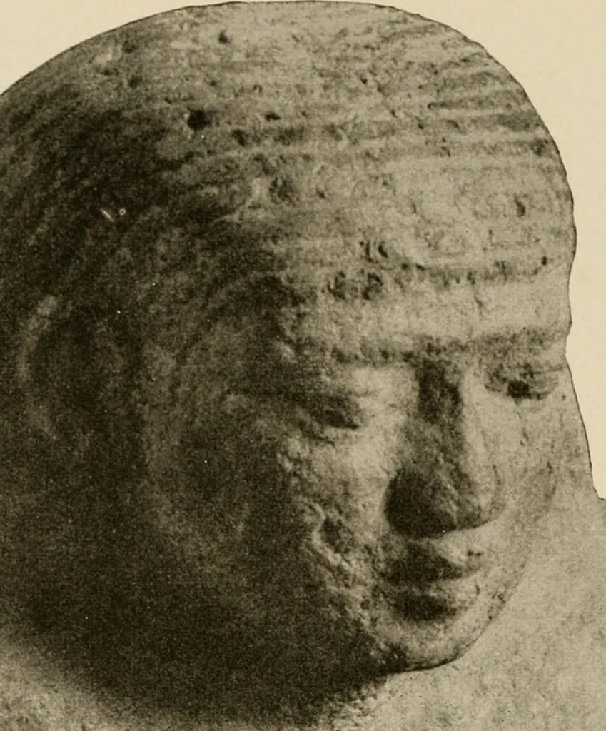 An illustration from Die Plastik der Ägypter, 1922, leaf 111