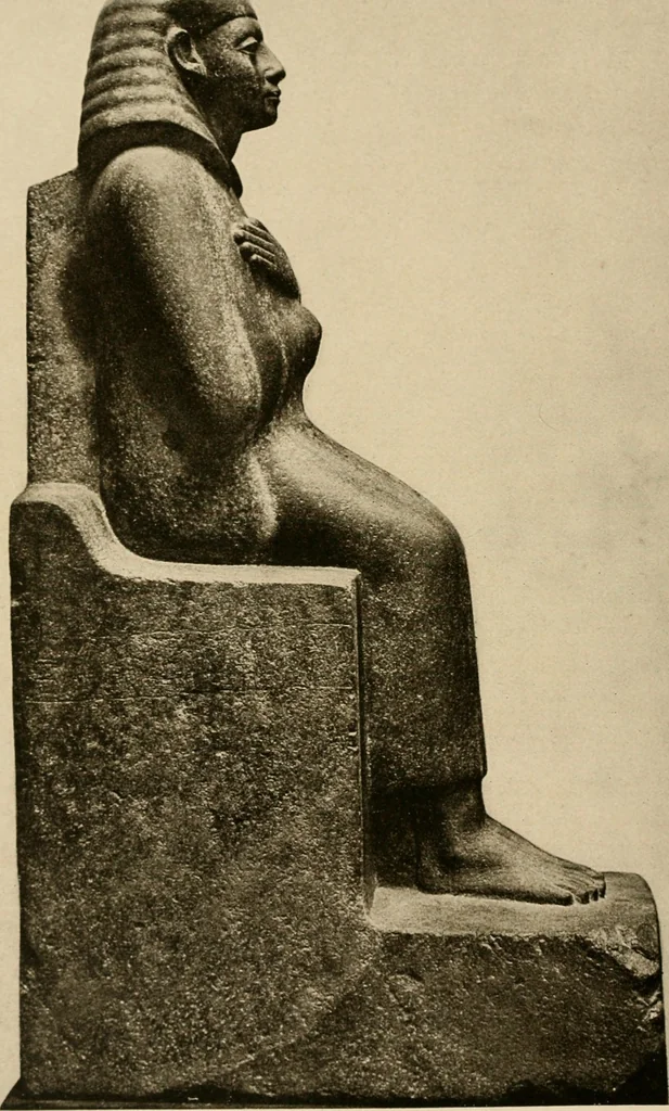 An illustration from Die Plastik der Ägypter, 1922, leaf 117